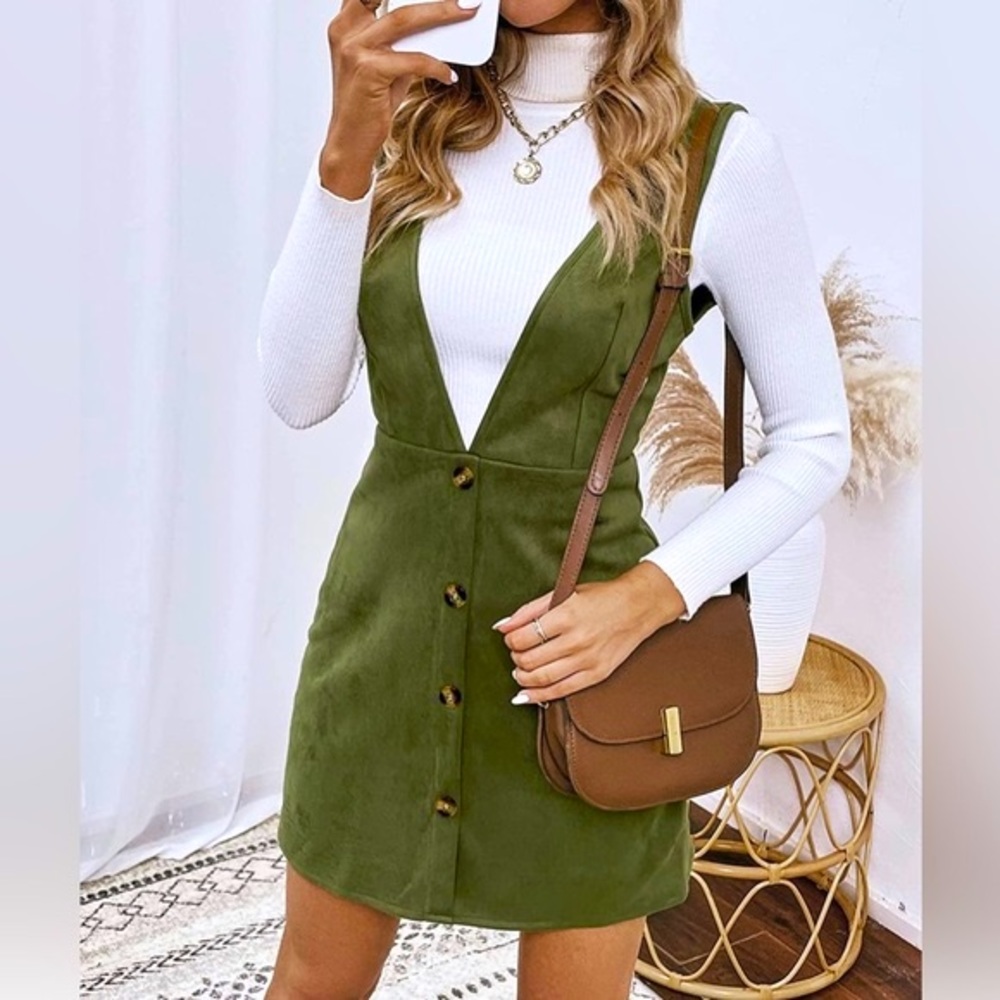 🆕 Deep V Neck Button Dress| XL| 💚 0X Body suit included for styling 🏷️